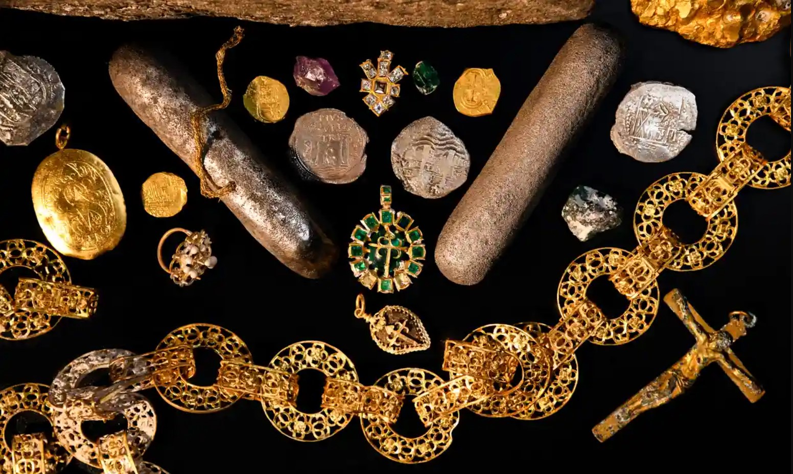 New treasures of the Spanish galleon 366 years after the sinking